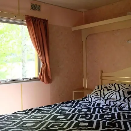 Prywatny Nad Jeziorem Hotel Zwierzewo